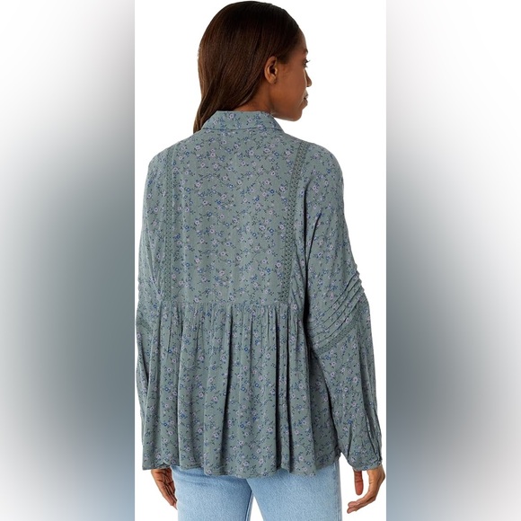 Floral Popover Blouse - Picture 3 of 4